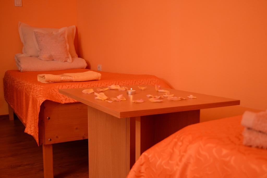 Hotel Ersa Panzio Bisericani  Zimmer foto